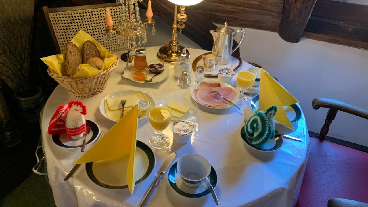 Hotel Zum Riesen - Aelteste Fuerstenherberge Deutschlands มิลเทินแบร์ก ภายนอก รูปภาพ